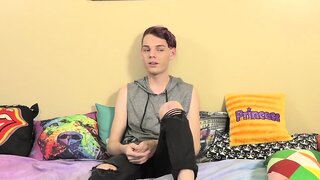 After the interview Twink plays by himself with hi Thumb