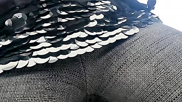 Public flashing of my big breasts and piss as much as I can inside my yoga pants, are you ready to enjoy?