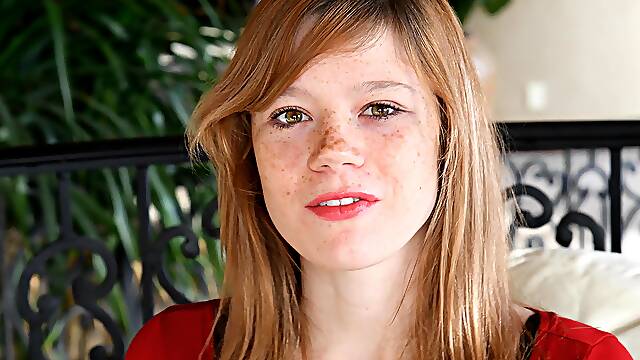 Gorgeous chick Gwen slowly strips down to show off her hot body