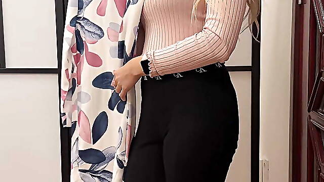 Stella Cardo Squirted in the Fitting Room