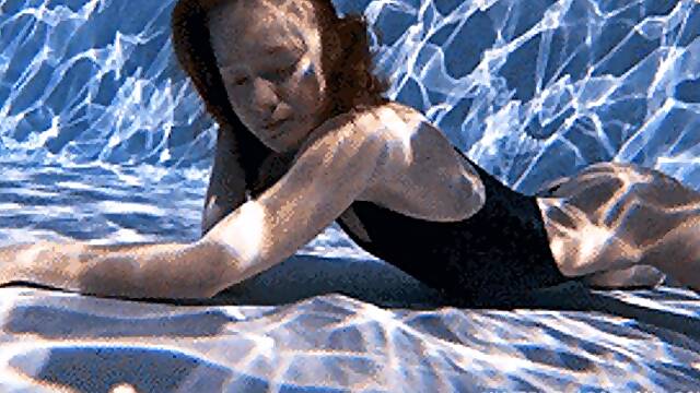 Mikki Underwater