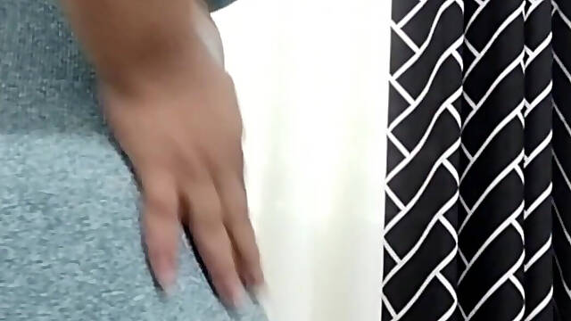 Sexy Filipina MILF, Dancing & Teasing